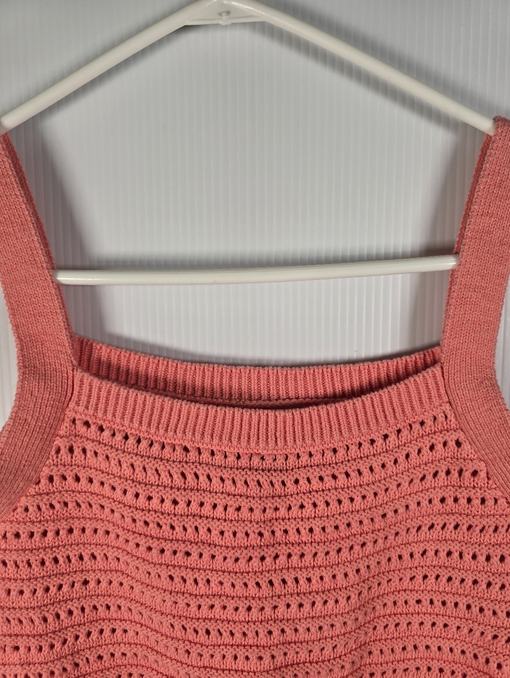 NWOT Universal Threads Bright Coral Women's Crochet Knit Crop Tank Top Size L - Picture 4 of 11